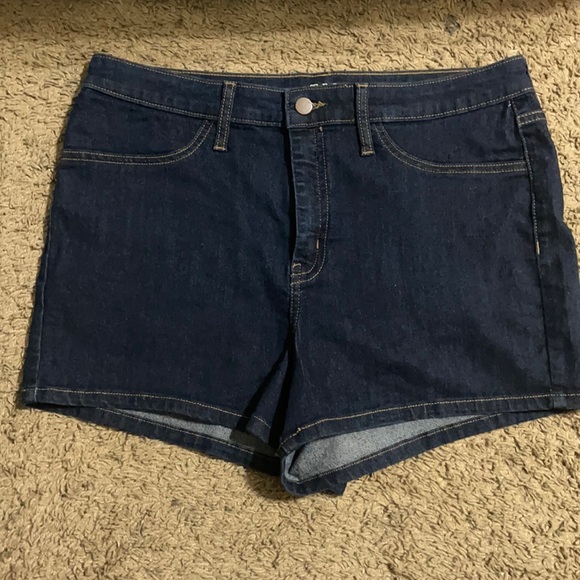 💥Like New💥 Wild Fable High Rose Short - Picture 1 of 2